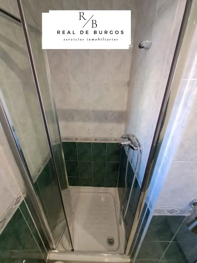Bathroom of Flat for rent in Valladolid  with Heating, Terrace and Furnished