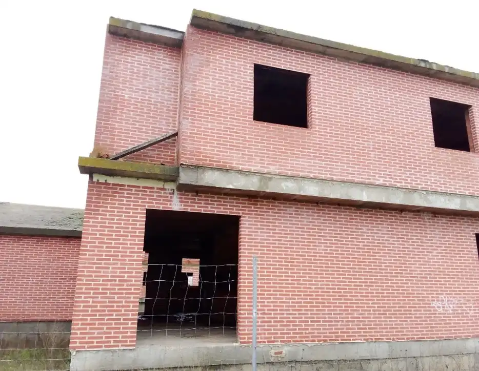 Exterior view of Houses for sale in Matapozuelos