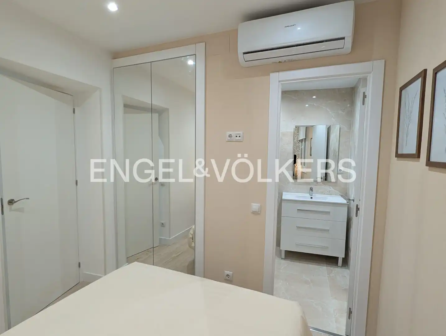 Schlafzimmer von Wohnung zum Verkauf in Madrid mit Klimaanlage, Heizung und Möbliert