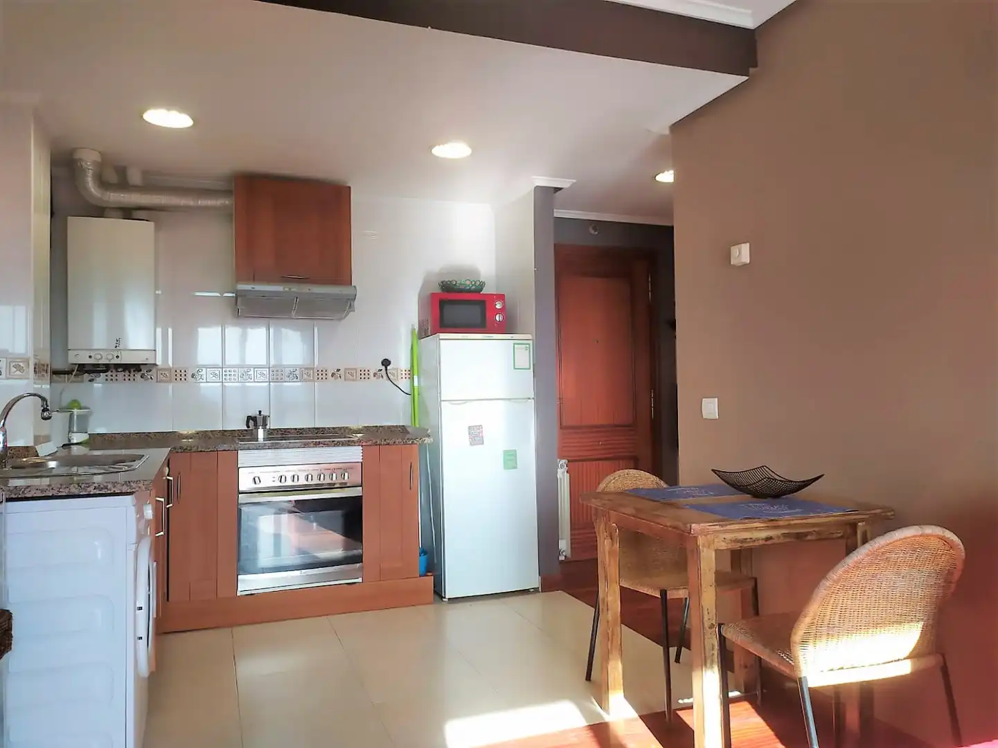 Cuina de Pis en venda en Miengo amb Calefacció, Parquet i Terrassa