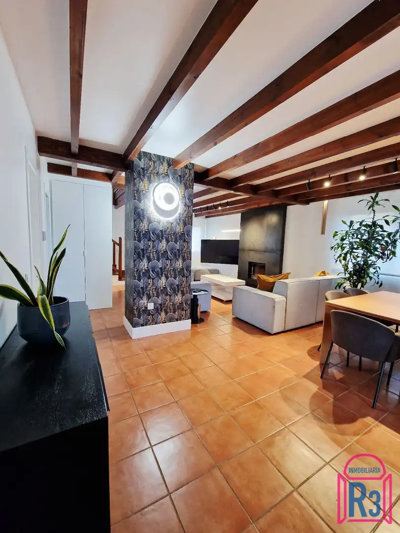 Sala de estar de Casa o chalet en venta en Villaquilambre con Calefacción