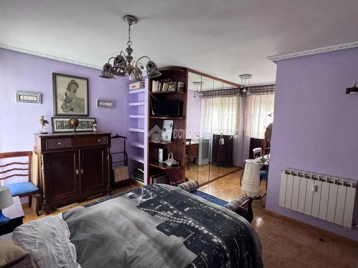 Habitación de Piso en venta en León Capital  con Calefacción y Parquet
