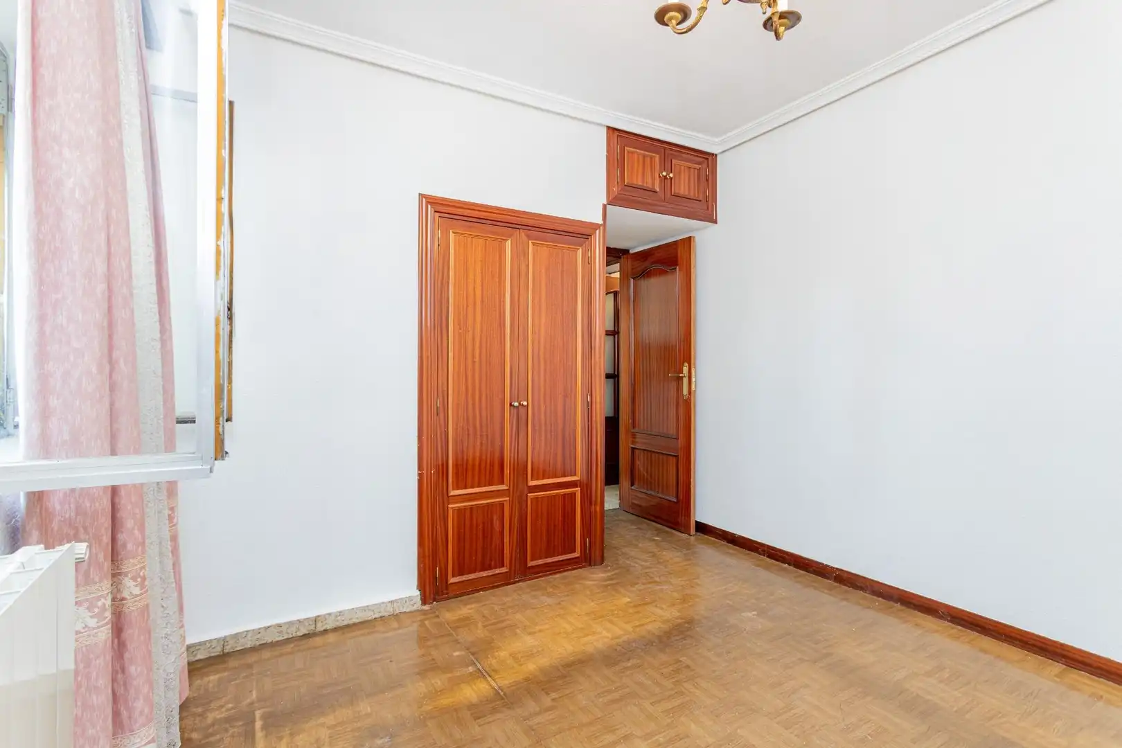 Habitación de Piso en venta en Madrid con Calefacción