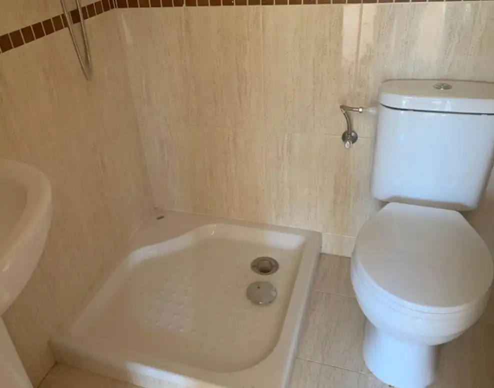 Bathroom of Flat for sale in Ares