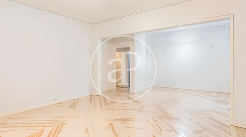 Photo 2 of Flat for sale in Almagro, Madrid Capital