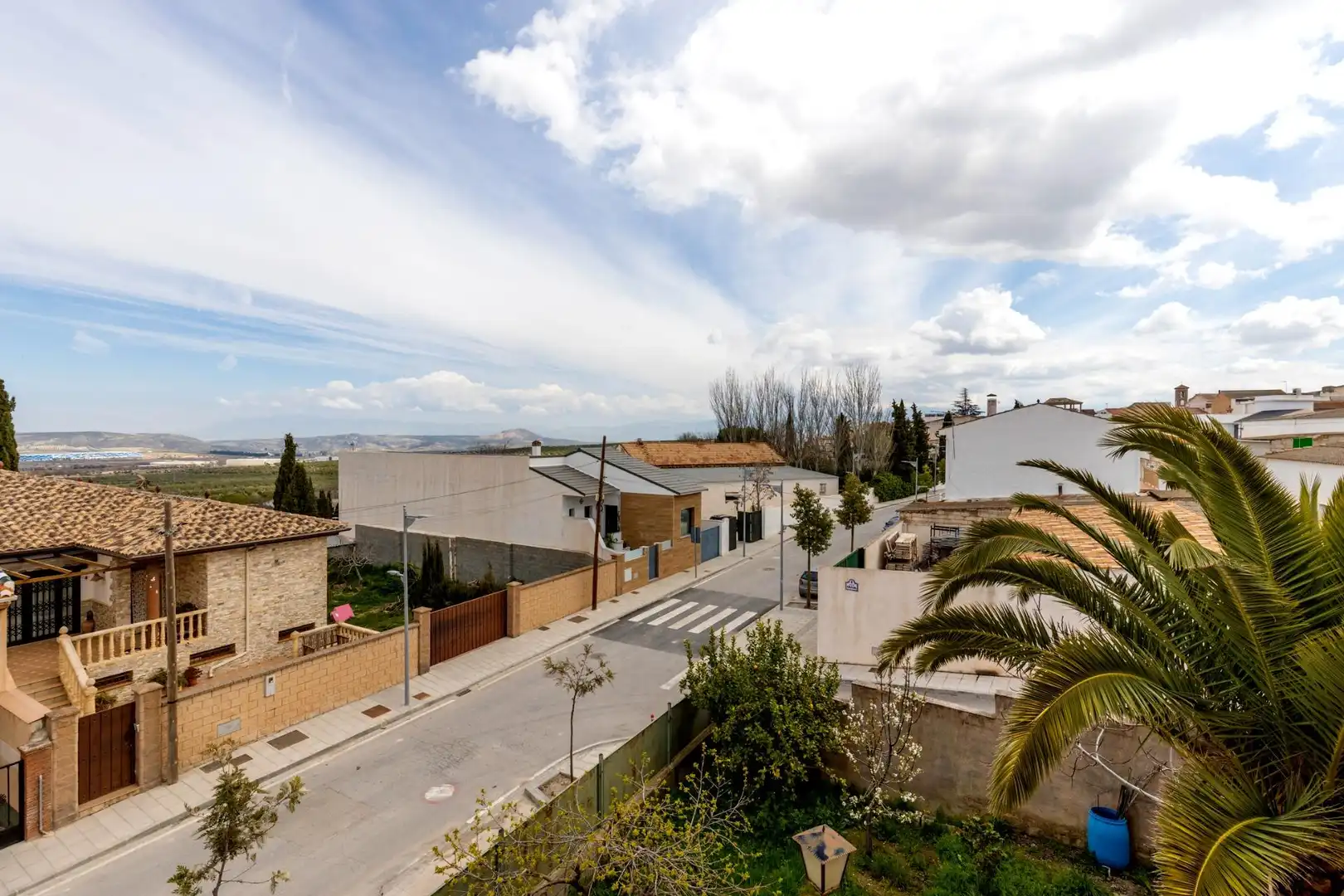 Vista exterior de Casa o chalet en venta en Escúzar con Terraza y Piscina