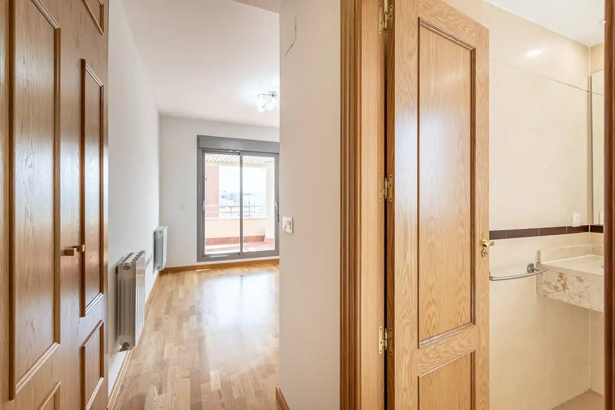 Flat for rent in Avenida DE LA ILUSTRACION, Campus de la Salud