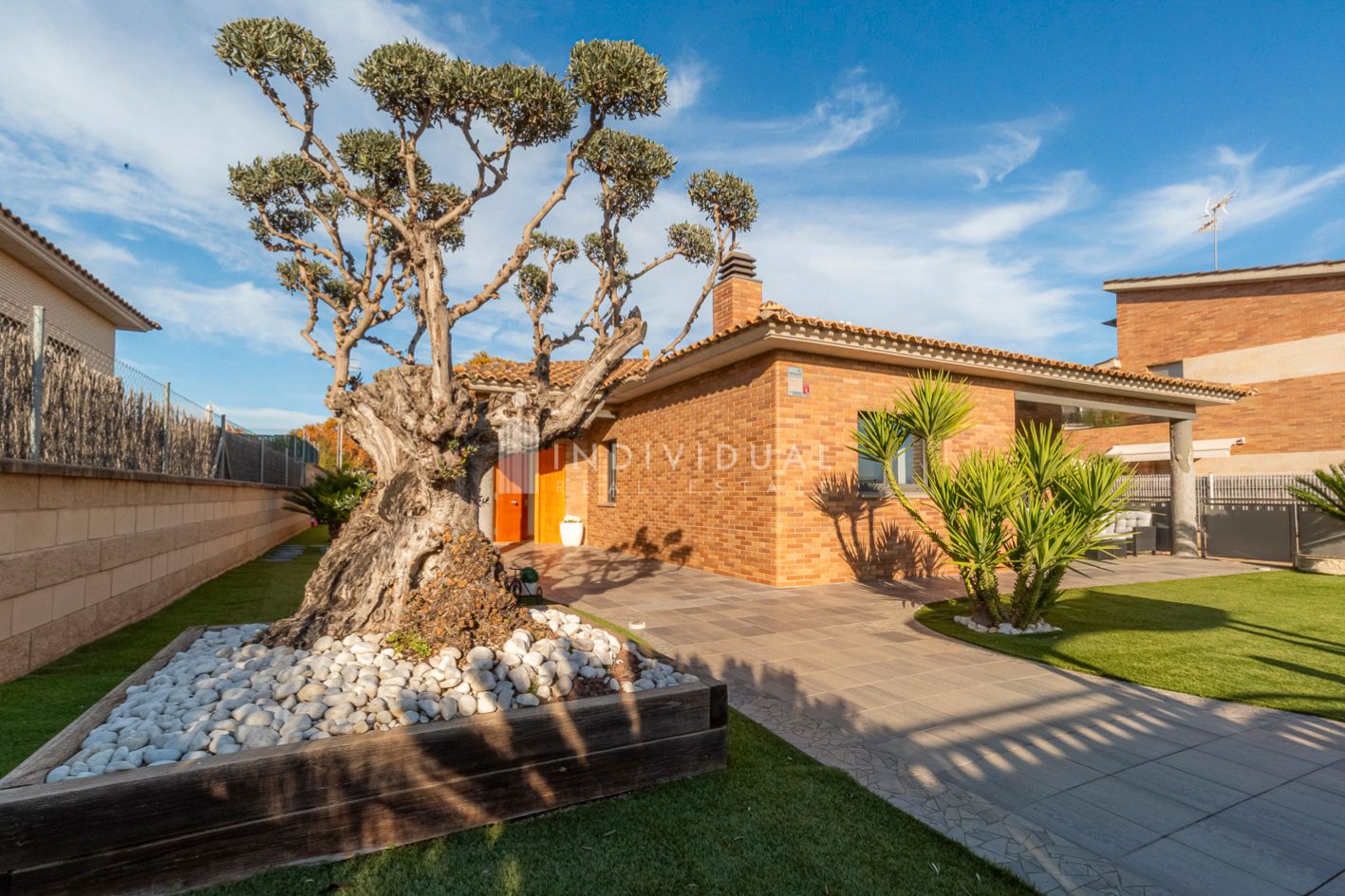 Exterior view of House or chalet for sale in Canovelles  with Heating, Private garden and Terrace