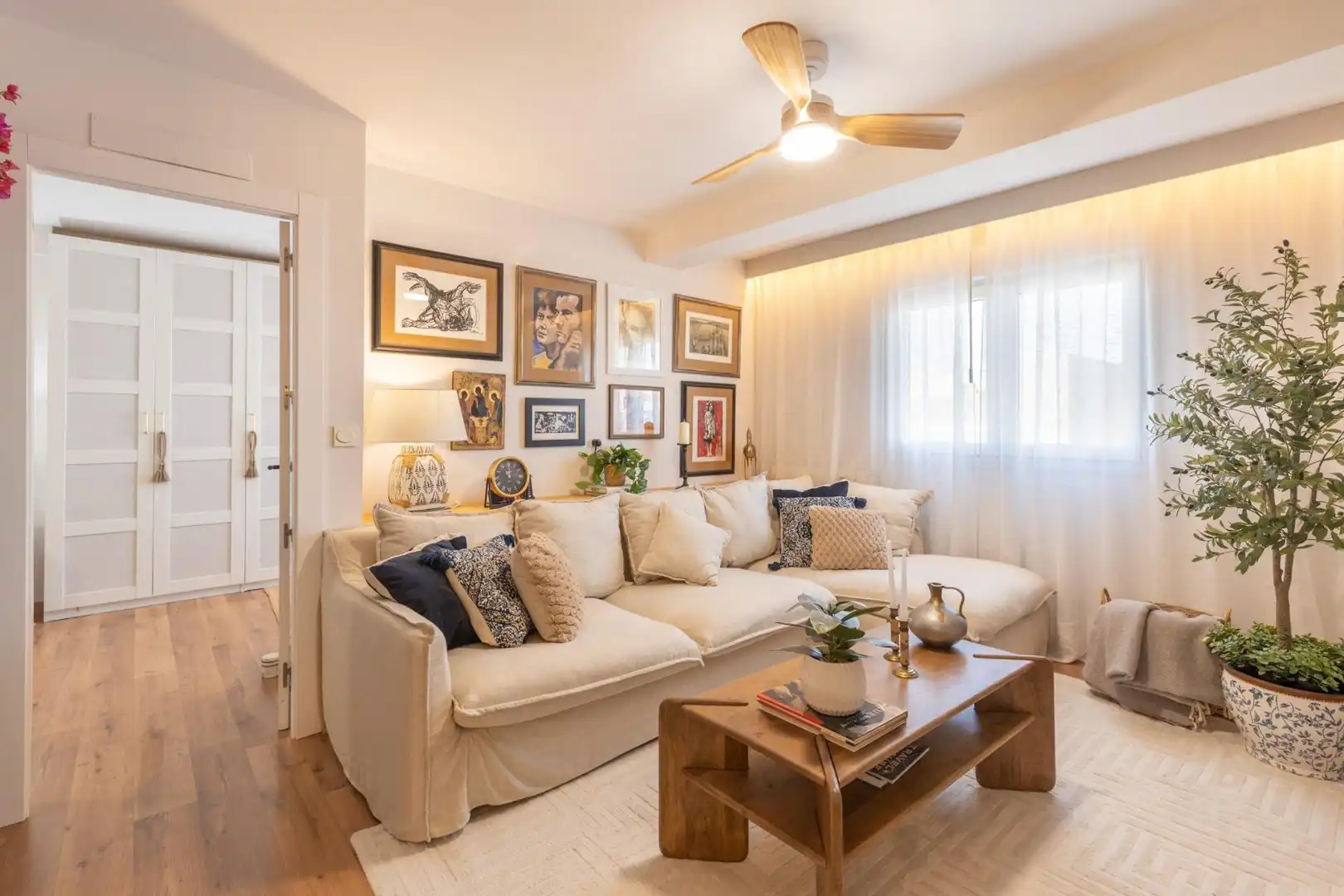 Sala de estar de Ático en venta en Granada con Aire acondicionado, Calefacción y Terraza