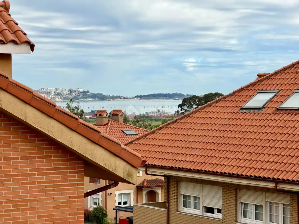 Balcony of Detached homes for sale in Camargo
