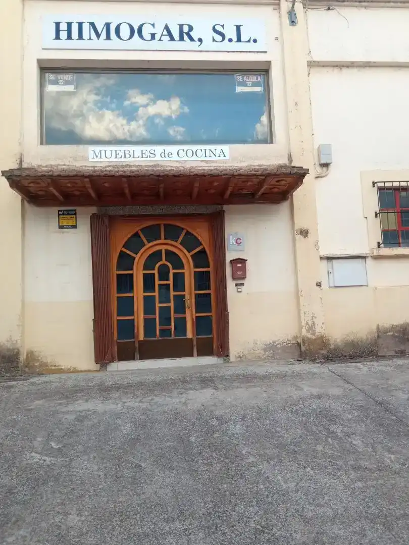 Nau industrial de lloguer en Teruel