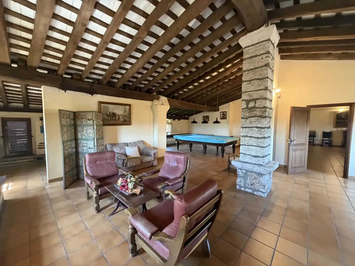 Sala d'estar de Finca rústica en venda en Banyoles amb Calefacció, Terrassa i Traster