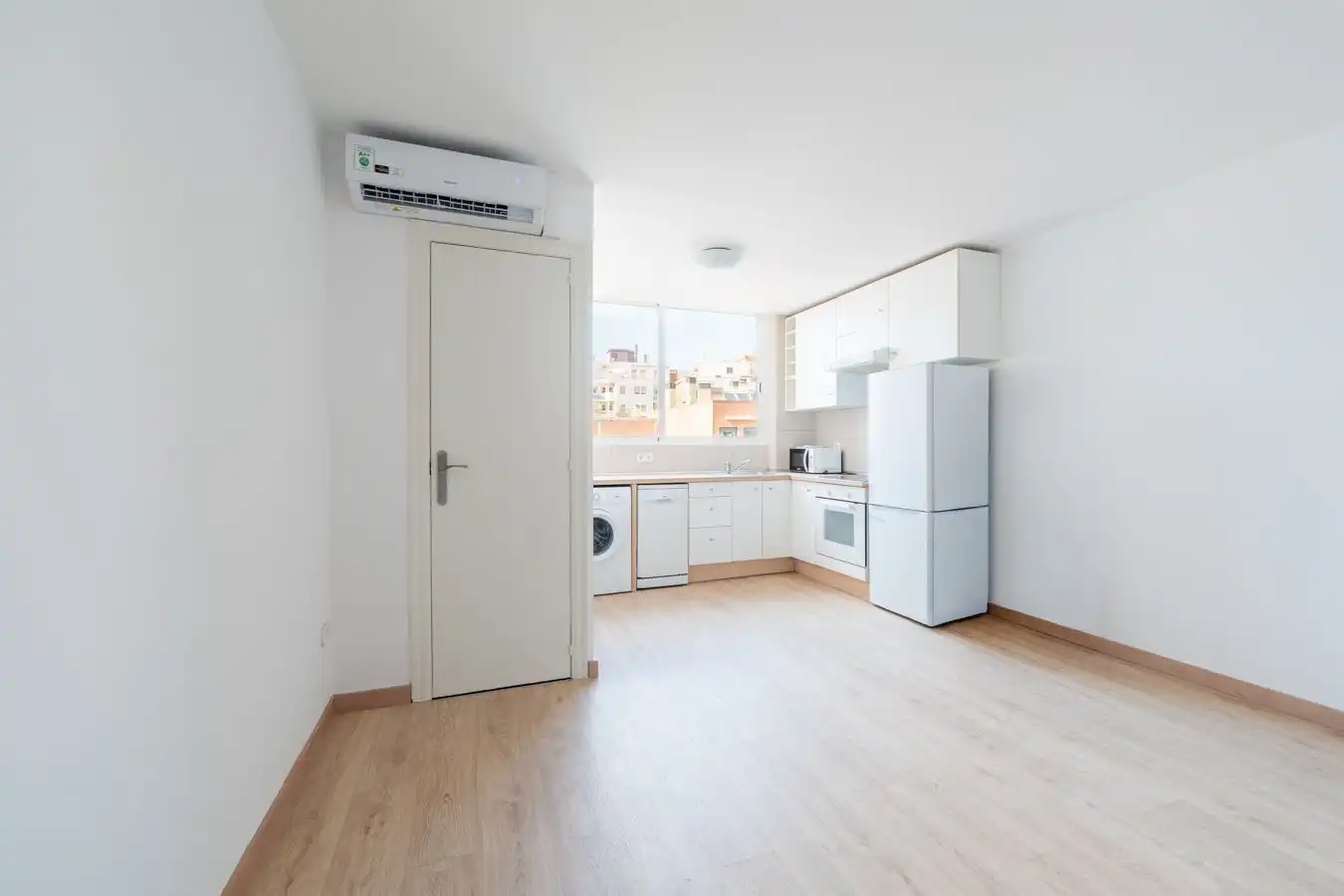 Kitchen of Flat for sale in Barcelona  with Air Conditioner and Heating