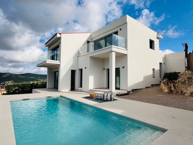 Piscina de Casa o xalet en venda en Olivella amb Aire condicionat, Calefacció i Jardí privat