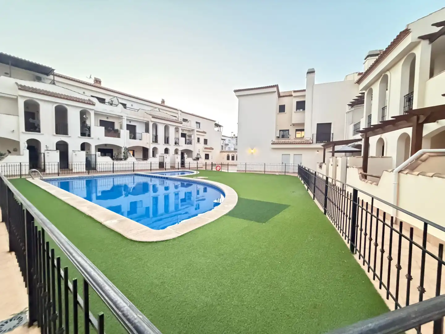 Piscina de Casa o chalet en venta en San Pedro del Pinatar con Aire acondicionado, Calefacción y Amueblado