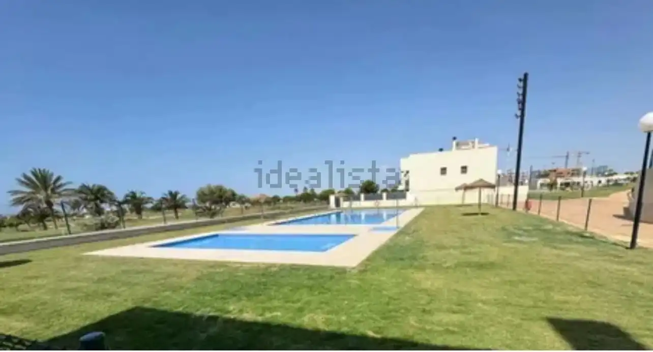 Piscina de Planta baja en venta en Almería con Aire acondicionado, Calefacción y Jardín privado