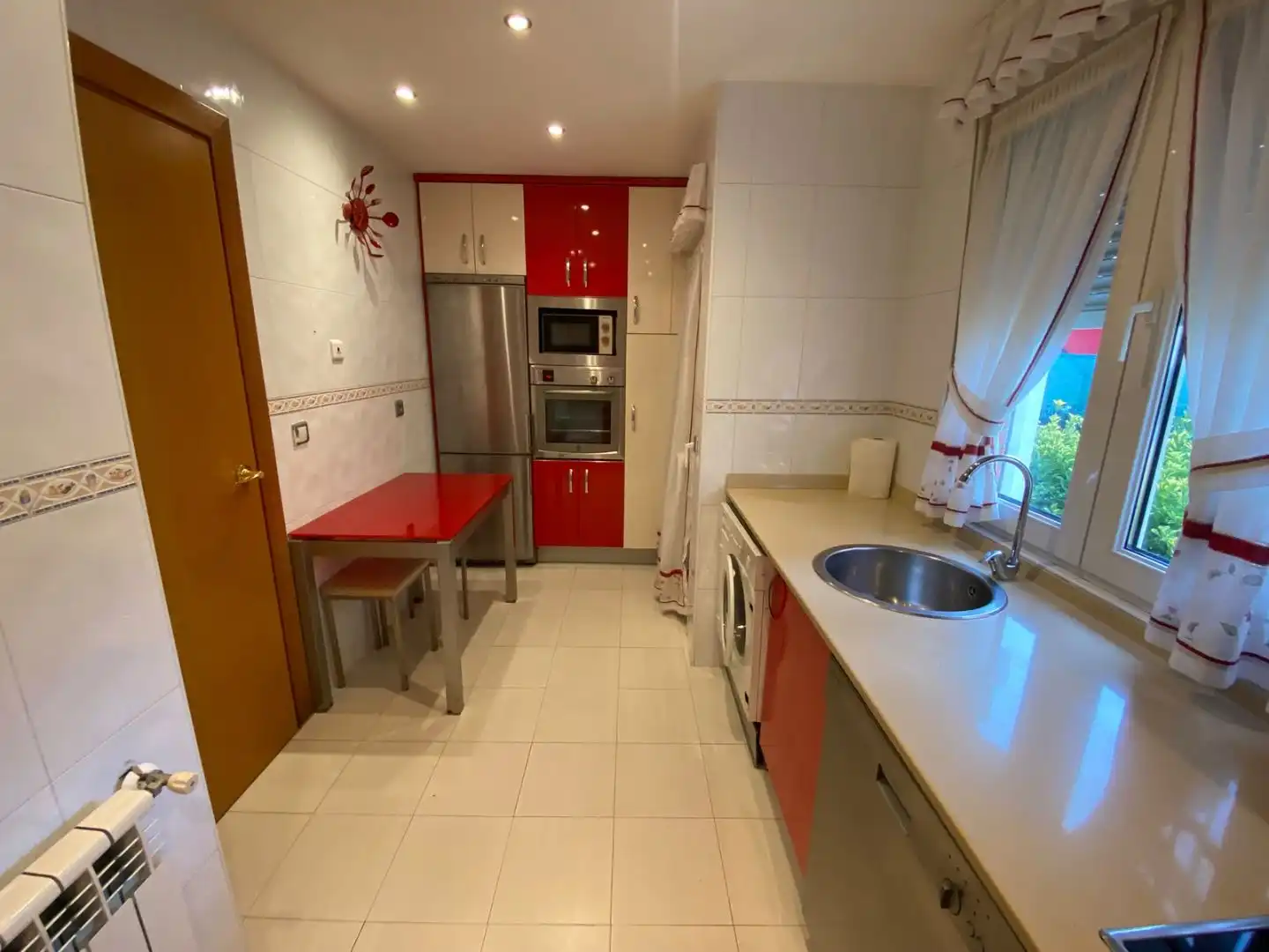 Cuina de Casa o xalet en venda en Camargo amb Terrassa
