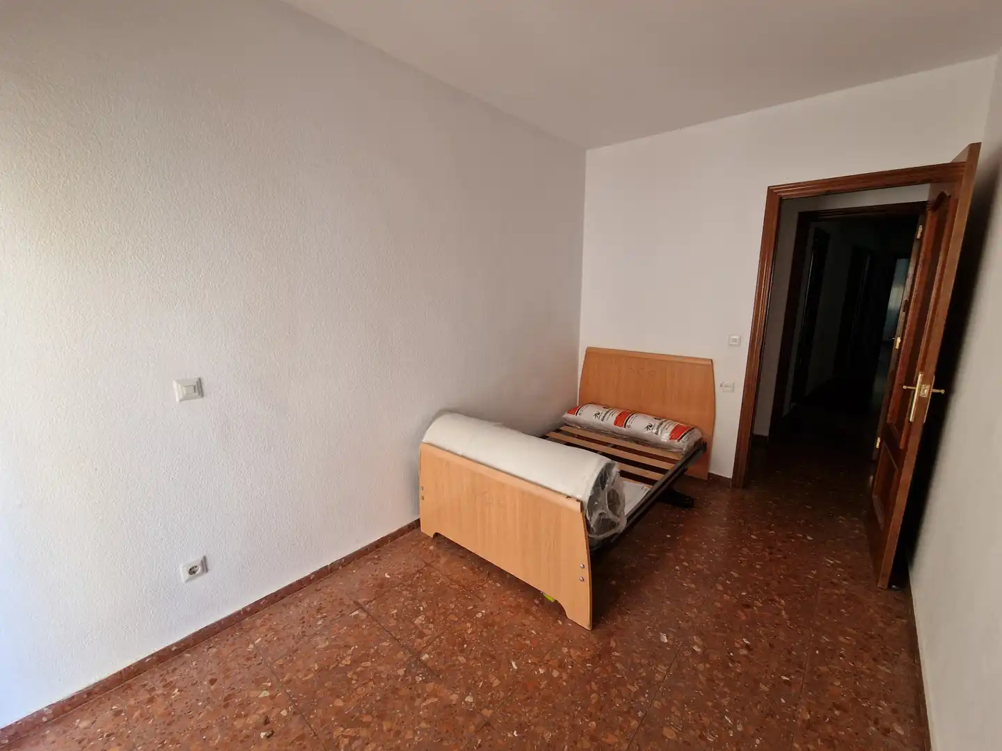 Habitación de Piso en venta en Fernán-Núñez con Aire acondicionado, Terraza y Trastero