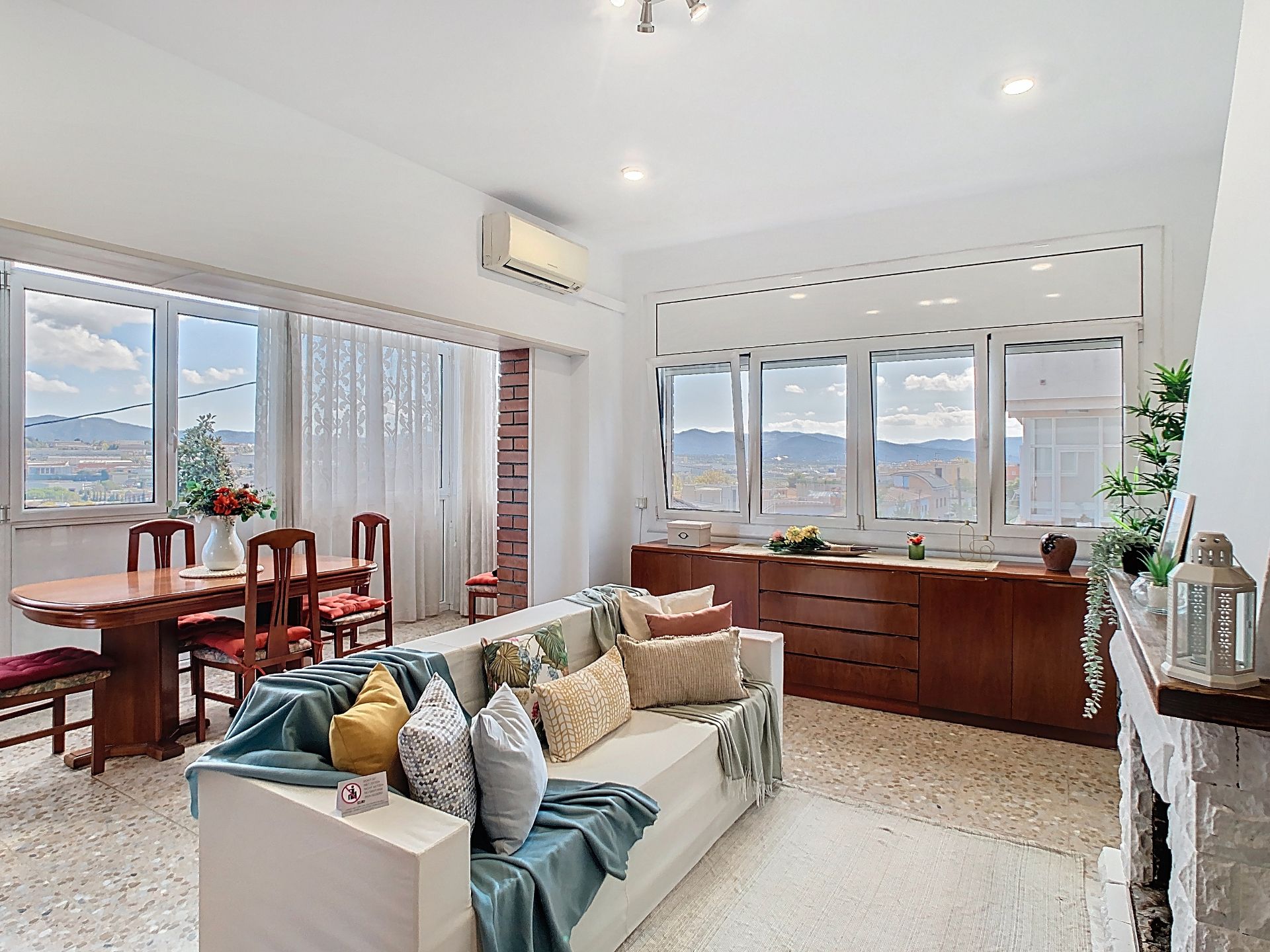 Sala d'estar de Casa o xalet en venda en Lliçà de Vall amb Aire condicionat, Calefacció i Jardí privat