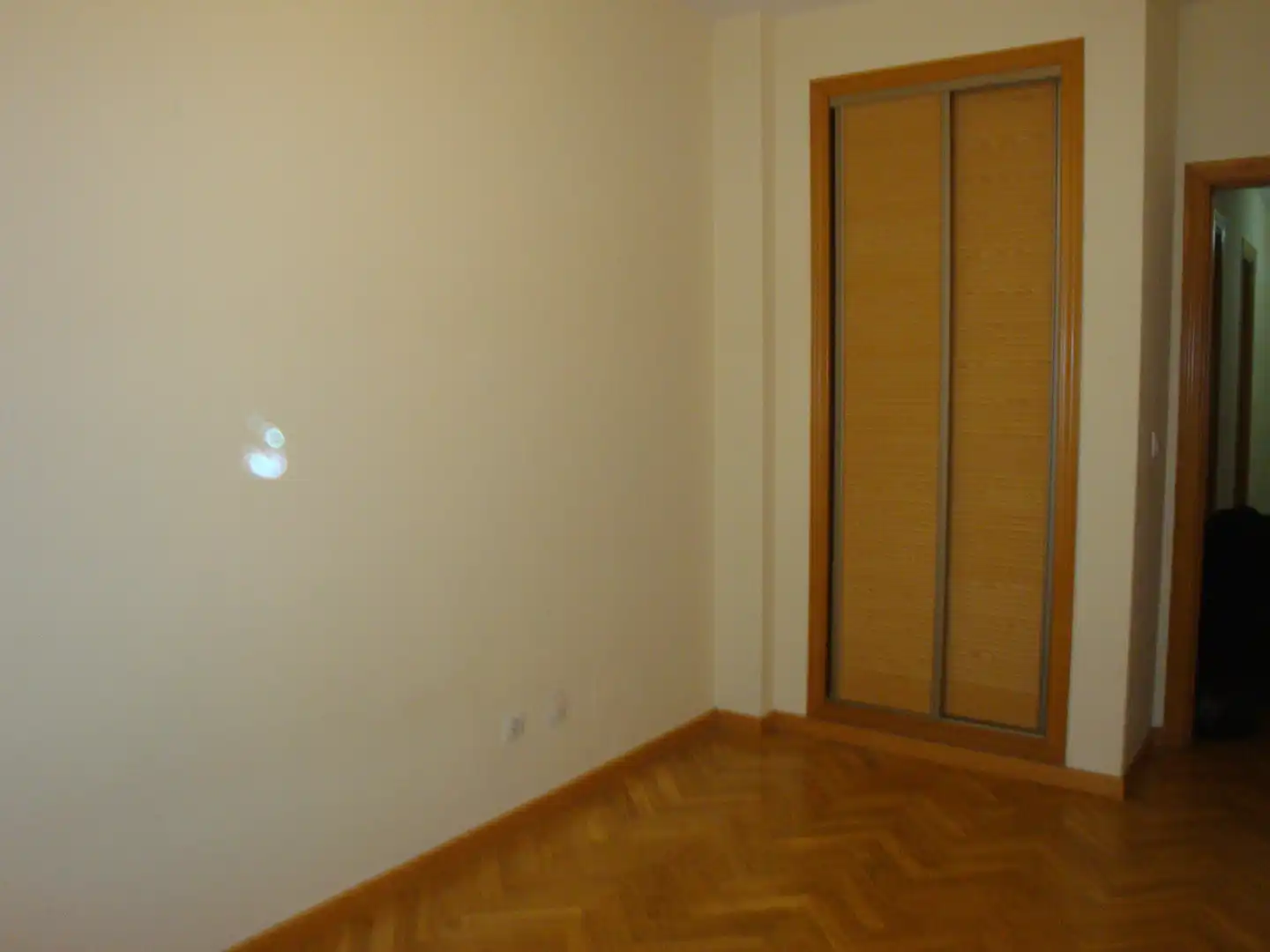 Bedroom of Flat for sale in Madrid  with Air Conditioner, Heating and Parquet flooring
