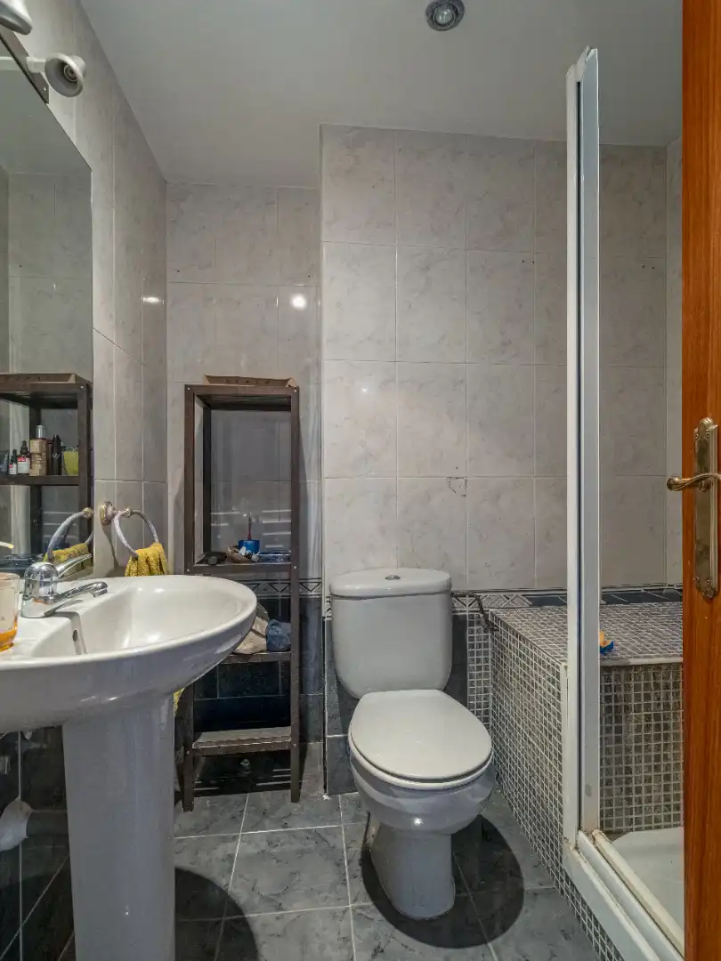 Baño de Piso en venta en Madrid con Aire acondicionado, Calefacción y Amueblado