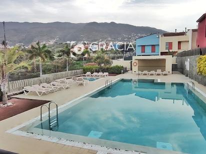 Piscina de Casa o xalet en venda en Santa Úrsula amb Terrassa, Piscina i Moblat