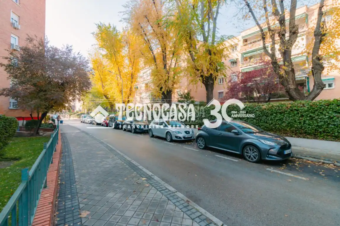 Vista exterior de Piso en venta en Madrid con Aire acondicionado y Calefacción