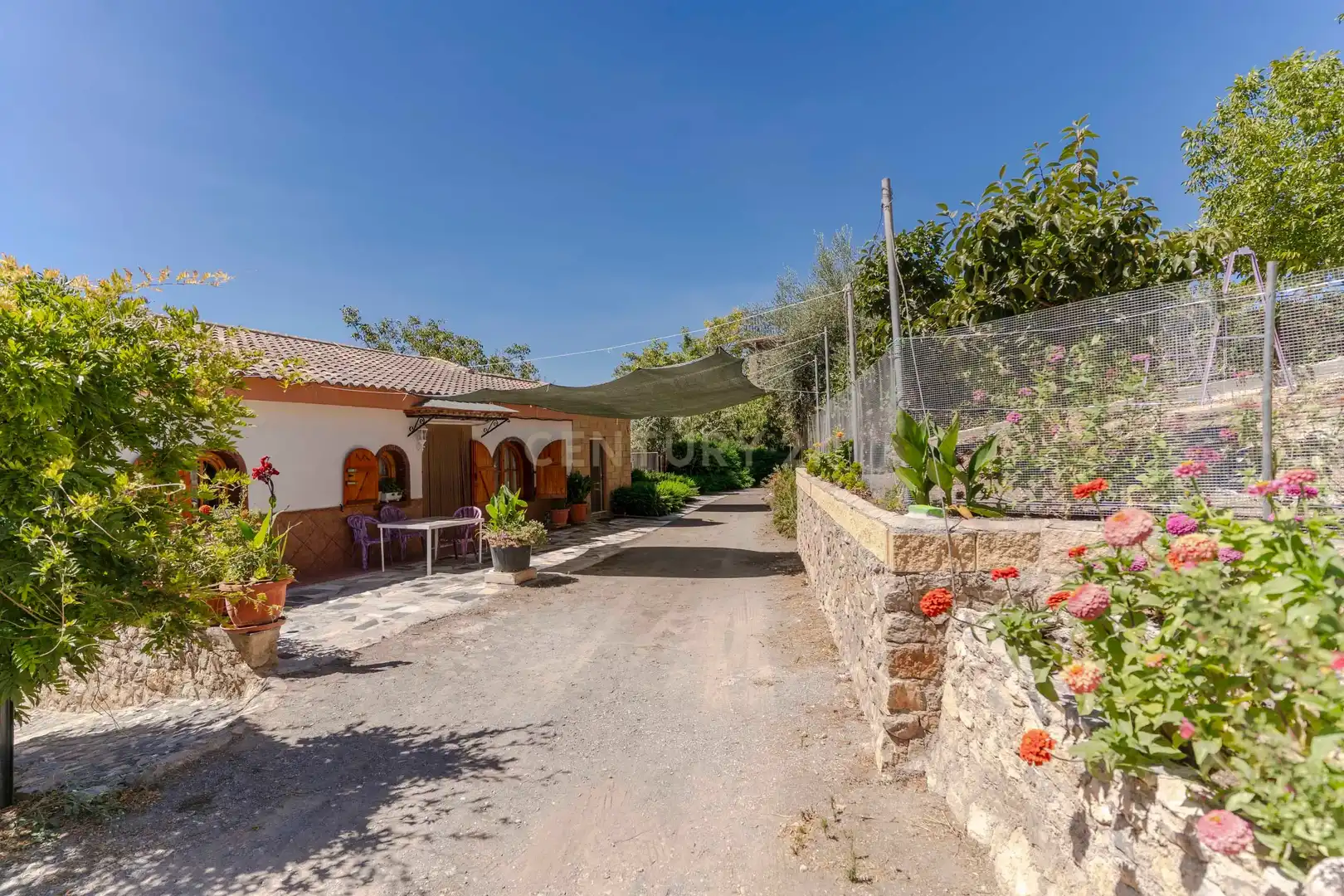 Vista exterior de Casa o chalet en venta en Güéjar Sierra con Jardín privado, Trastero y Piscina