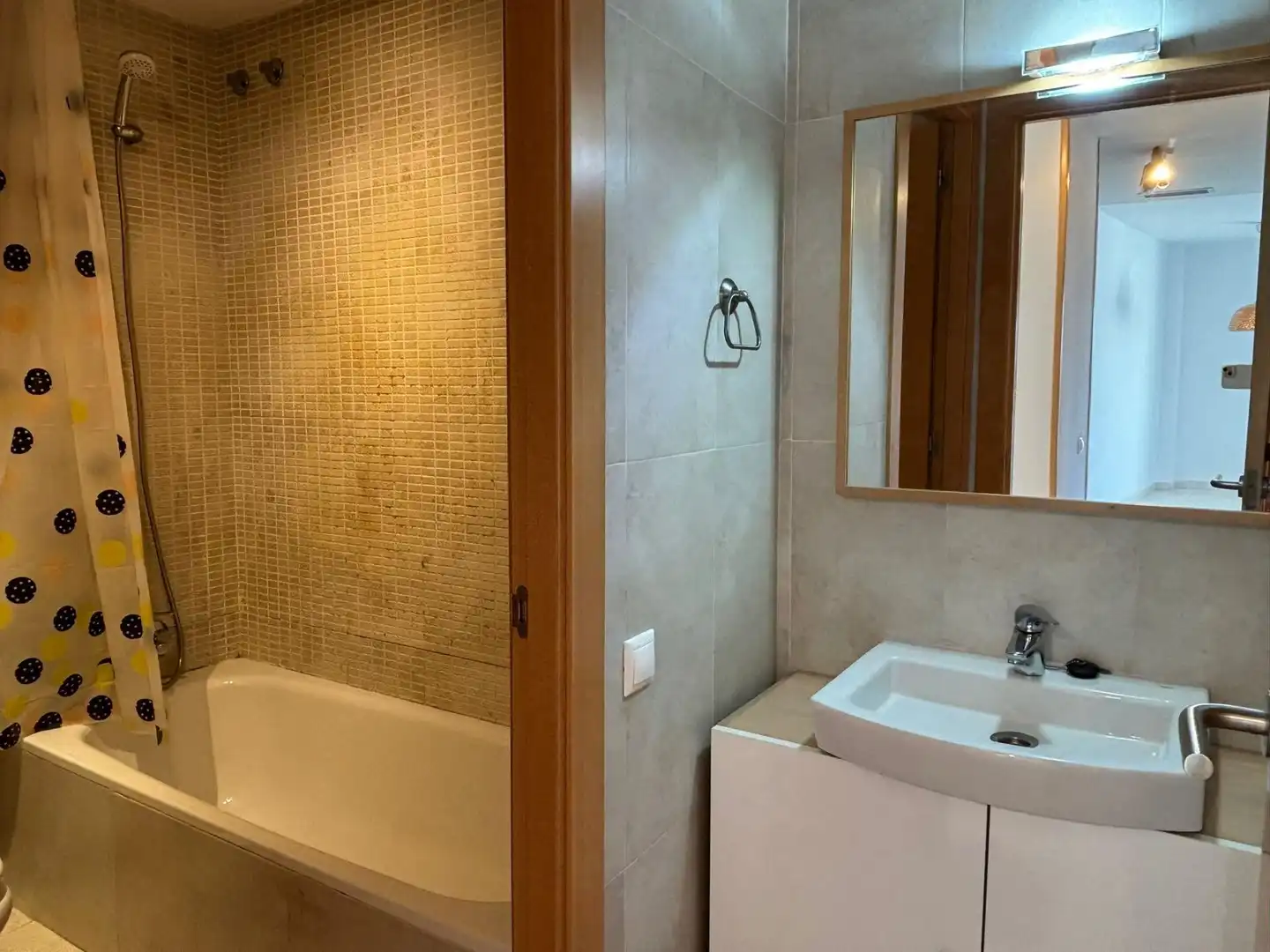Baño de Ático en venta en Sitges con Calefacción, Terraza y Balcón