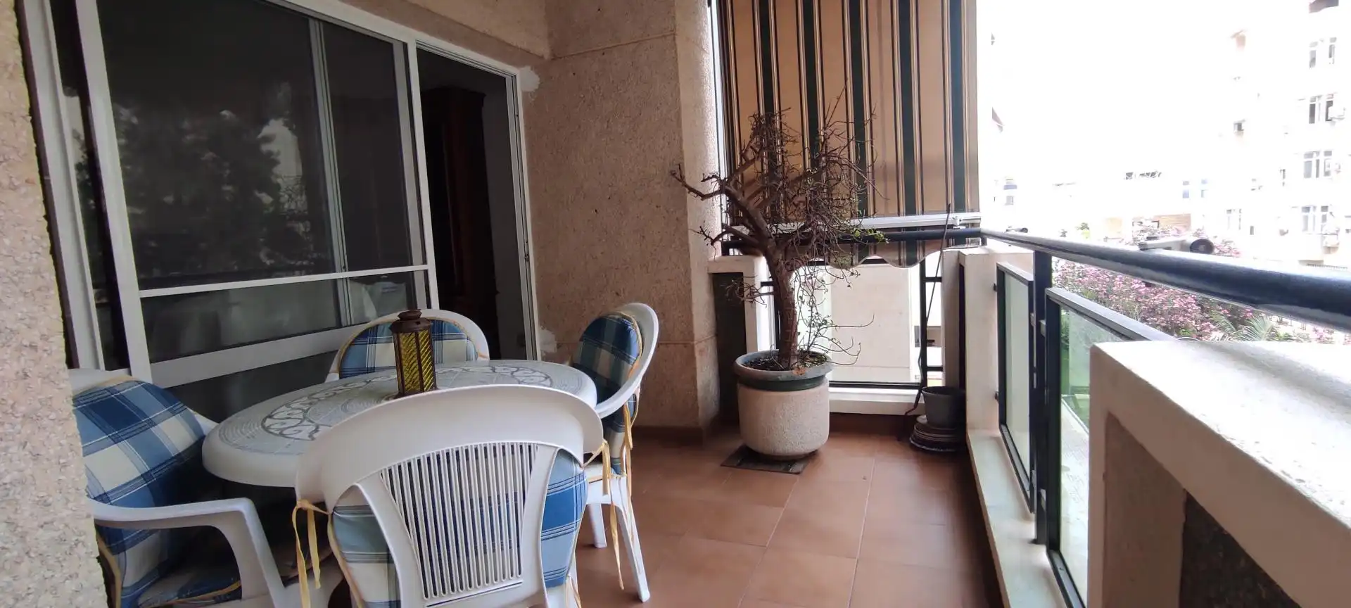 Terrasse von Wohnungen zur Miete in Málaga mit Privatgarten