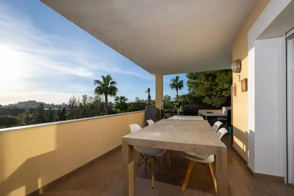 Apartamento con piscina en venta en Benahavís pueblo