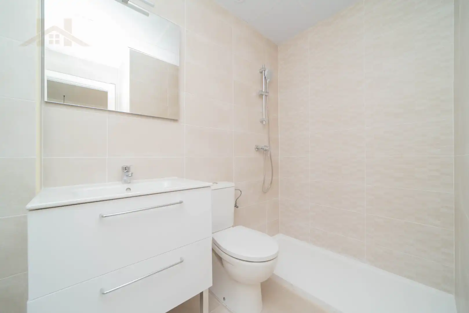 Badezimmer von Wohnung zum Verkauf in Torrejón de Ardoz