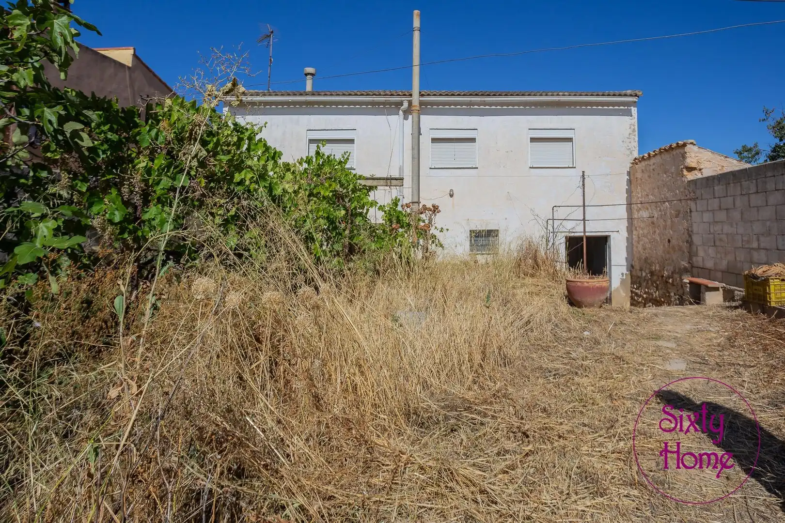 Houses for sale in Lagata  with Heating and Storage room