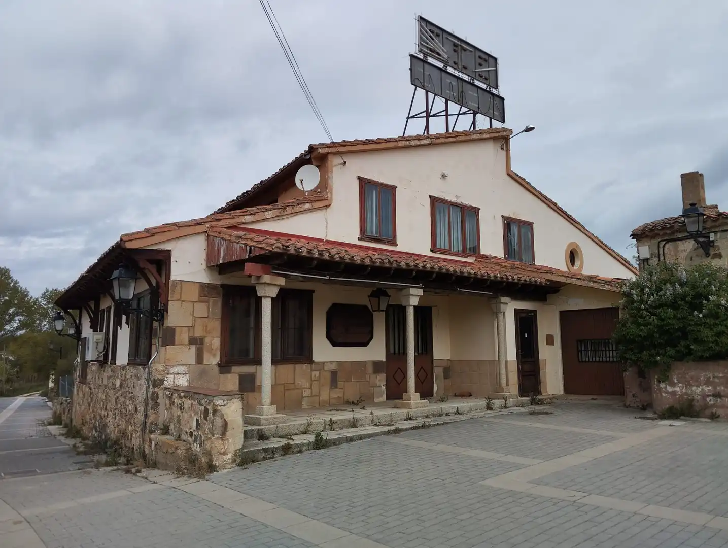 Hotel in vendita a Calle Iglesia 4