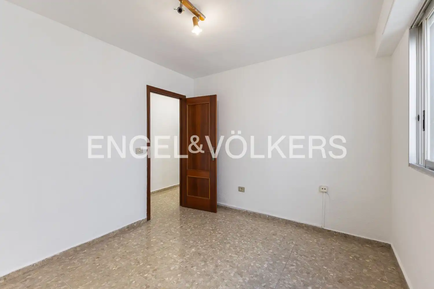 Flat for rent in Sagunto / Sagunt  with Air Conditioner, Heating and Furnished
