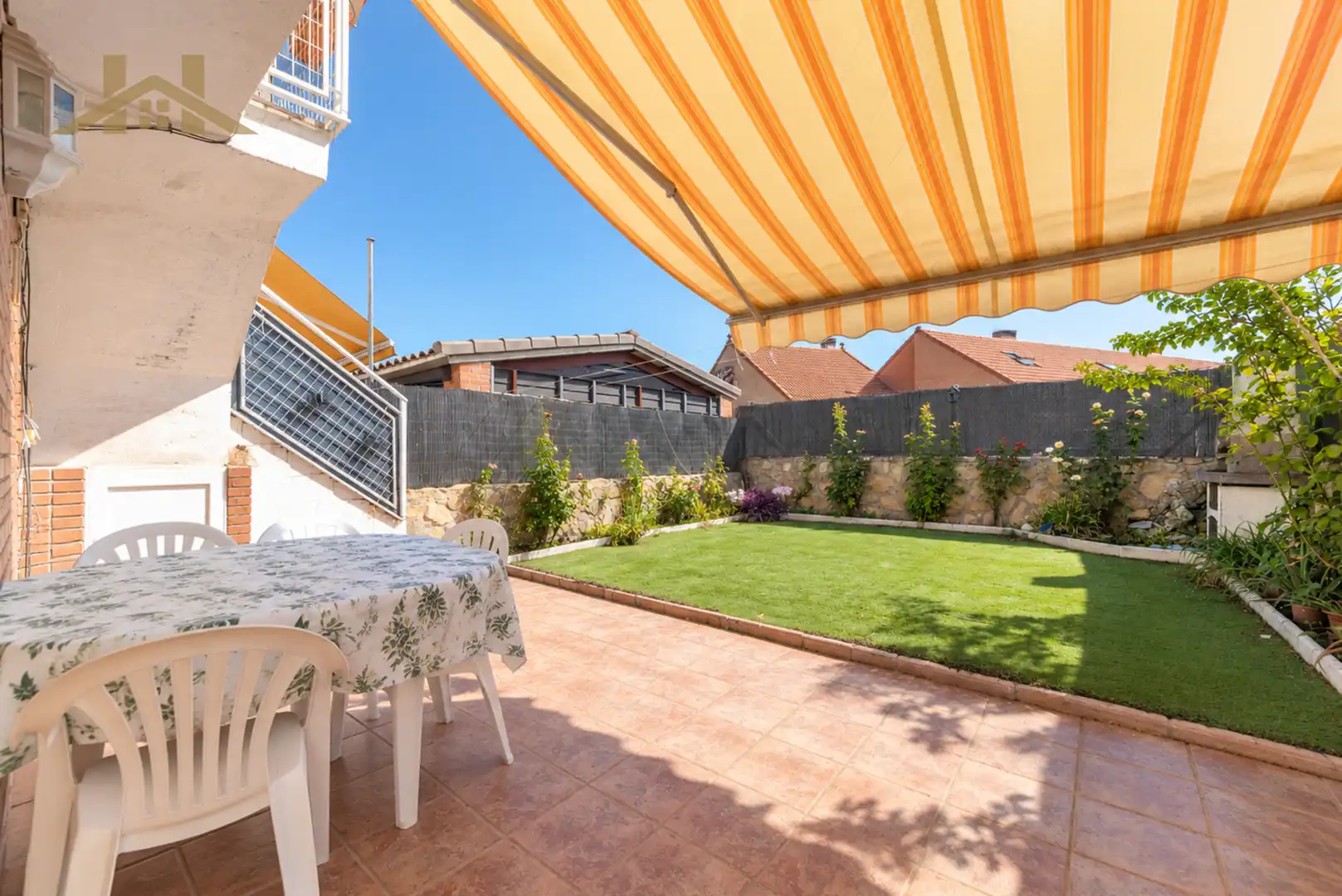 Adosado con terraza en venta en Calle de la Haya 17, imagen 3