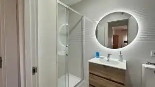 Bany de Apartament de lloguer en Villaviciosa de Odón amb Aire condicionat, Calefacció i Parquet