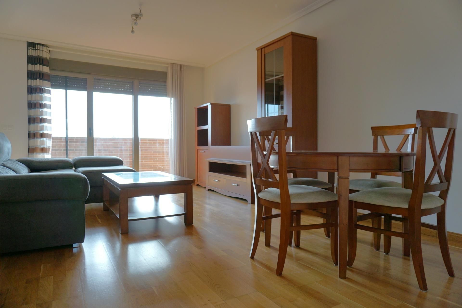 Sala d'estar de Àtic de lloguer en Ávila Capital amb Calefacció, Terrassa i Traster