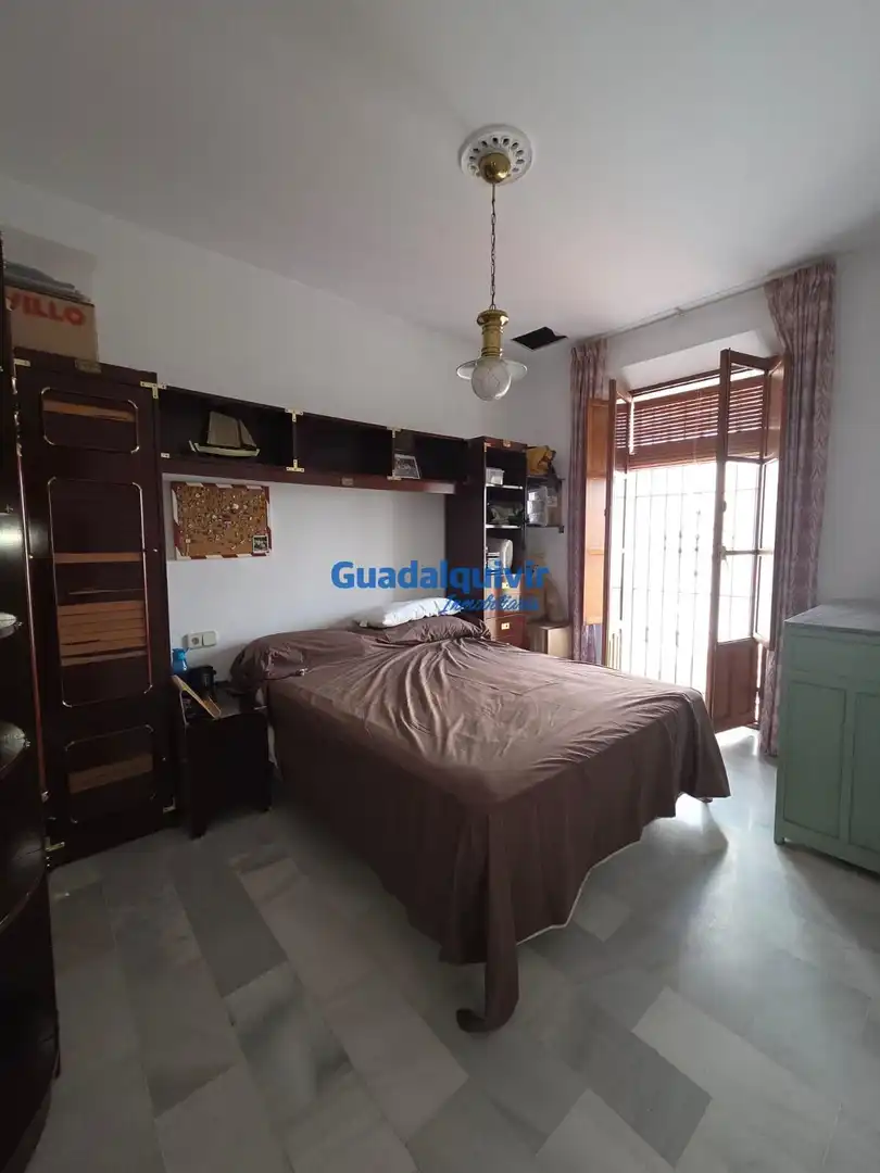 Dormitori de Casa o xalet en venda en Nervión