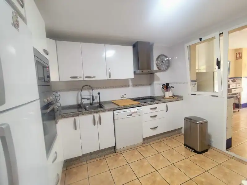 Cocina de Apartamento en venta en Cullera con Terraza, Trastero y Horno