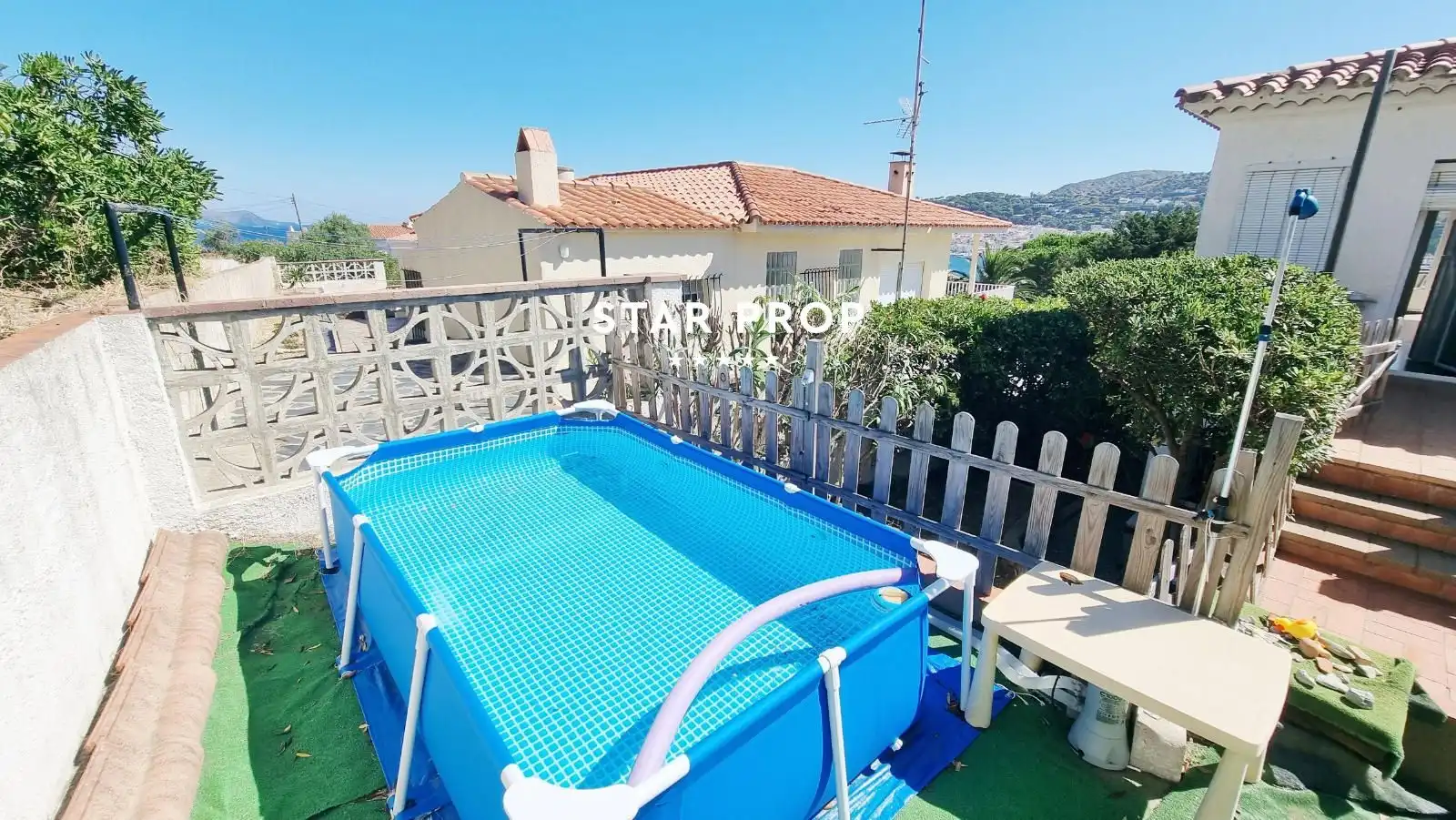 Vista exterior de Casa o xalet en venda en El Port de la Selva amb Terrassa, Traster i Forn