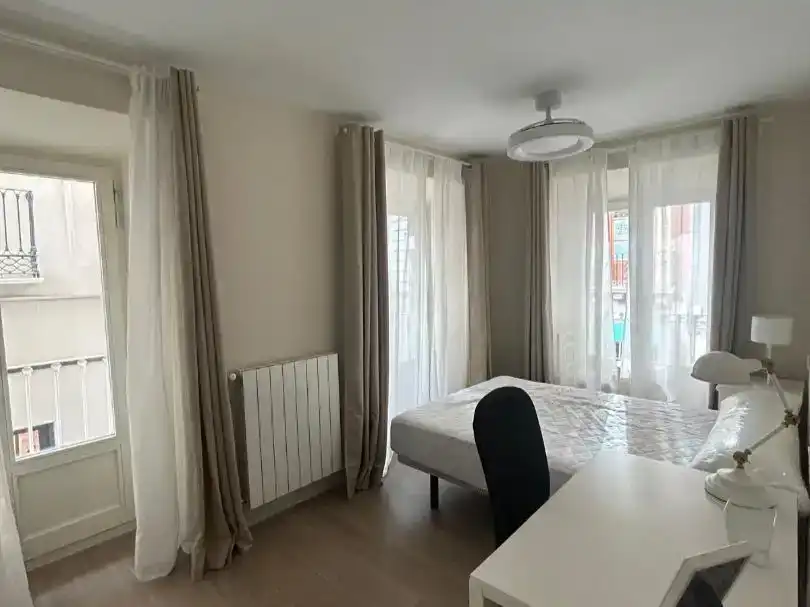 Flat for rent in Calle Alhóndiga, 20, Centro - Sagrario