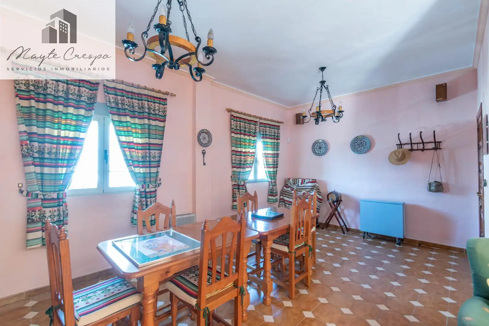 Comedor de Casa adosada en venta en Jun con Terraza, Amueblado y Alarma