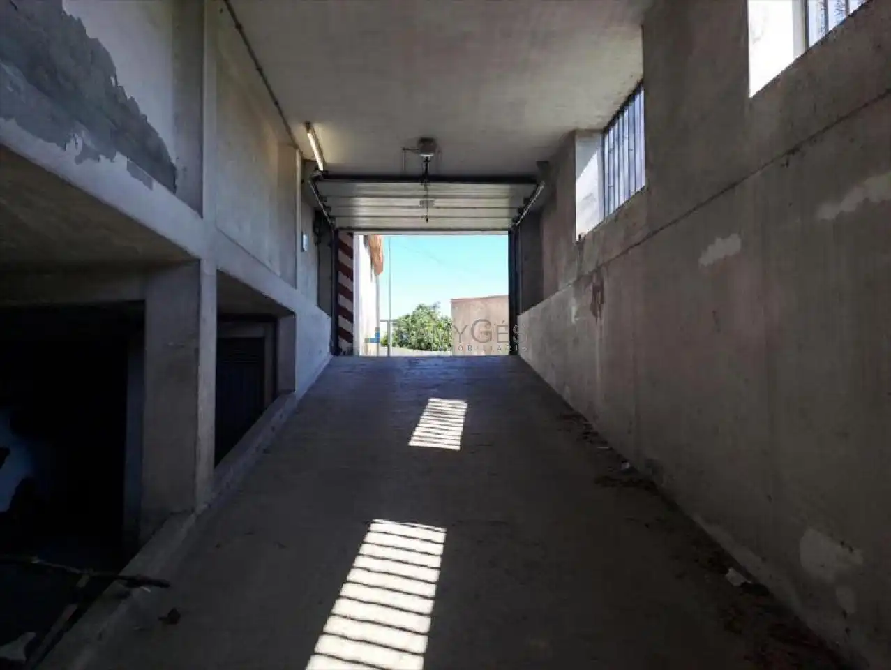 Parking of Flat for sale in Tui  with Parquet flooring and Storage room