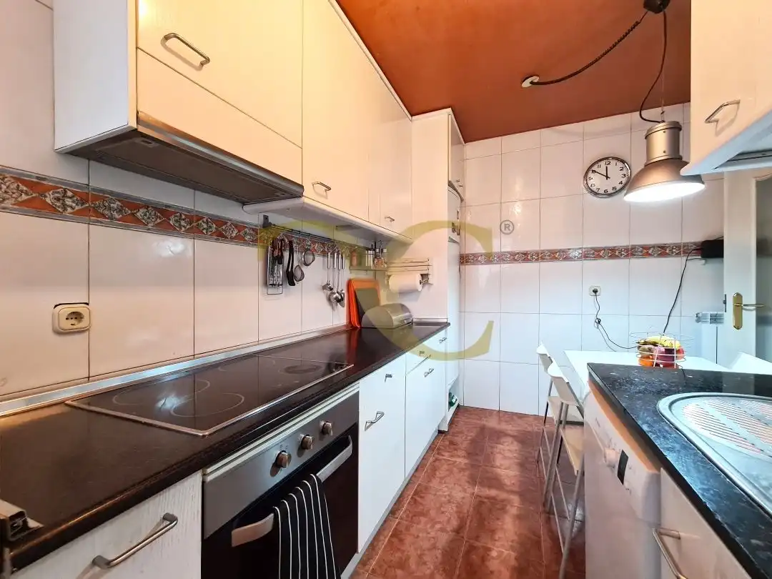 Küche von Wohnung zum Verkauf in Gijón  mit Heizung, Terrasse und Abstellraum