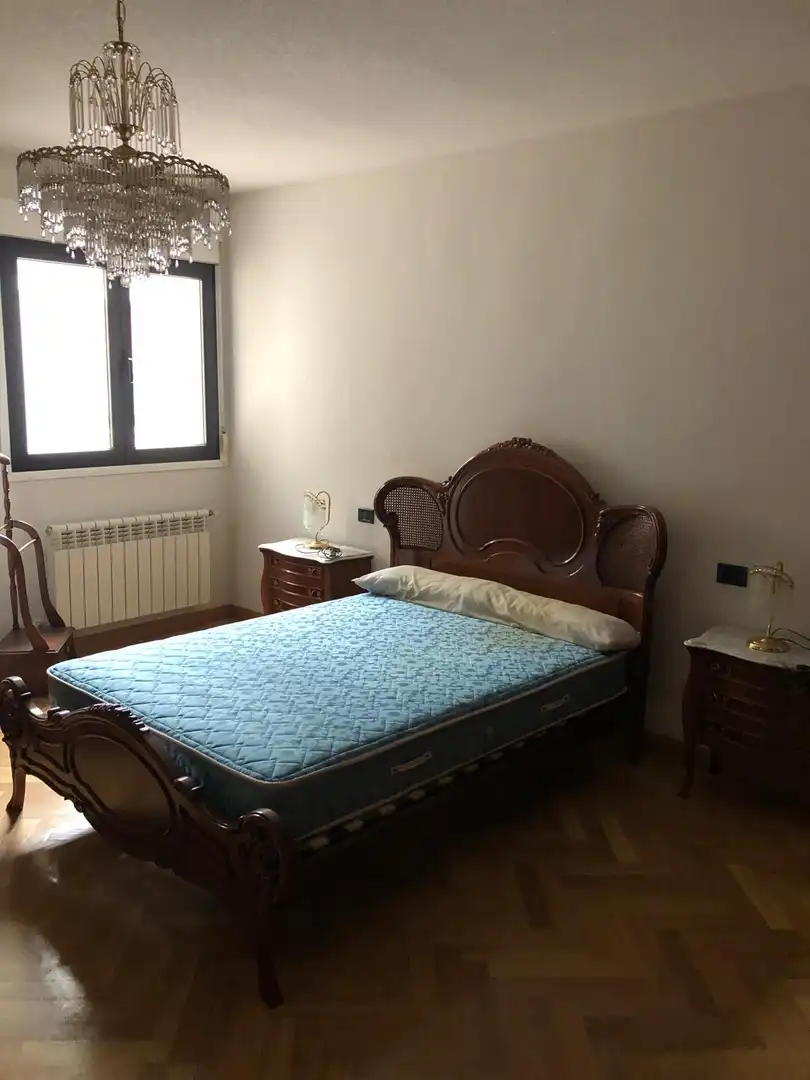 Habitación de Dúplex en venta en Arévalo con Parquet, Amueblado y Horno