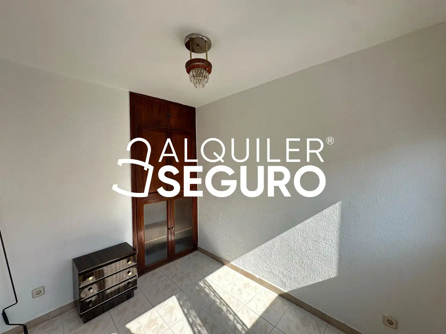Bedroom of Flat for rent in Madrid  with Air Conditioner and Heating