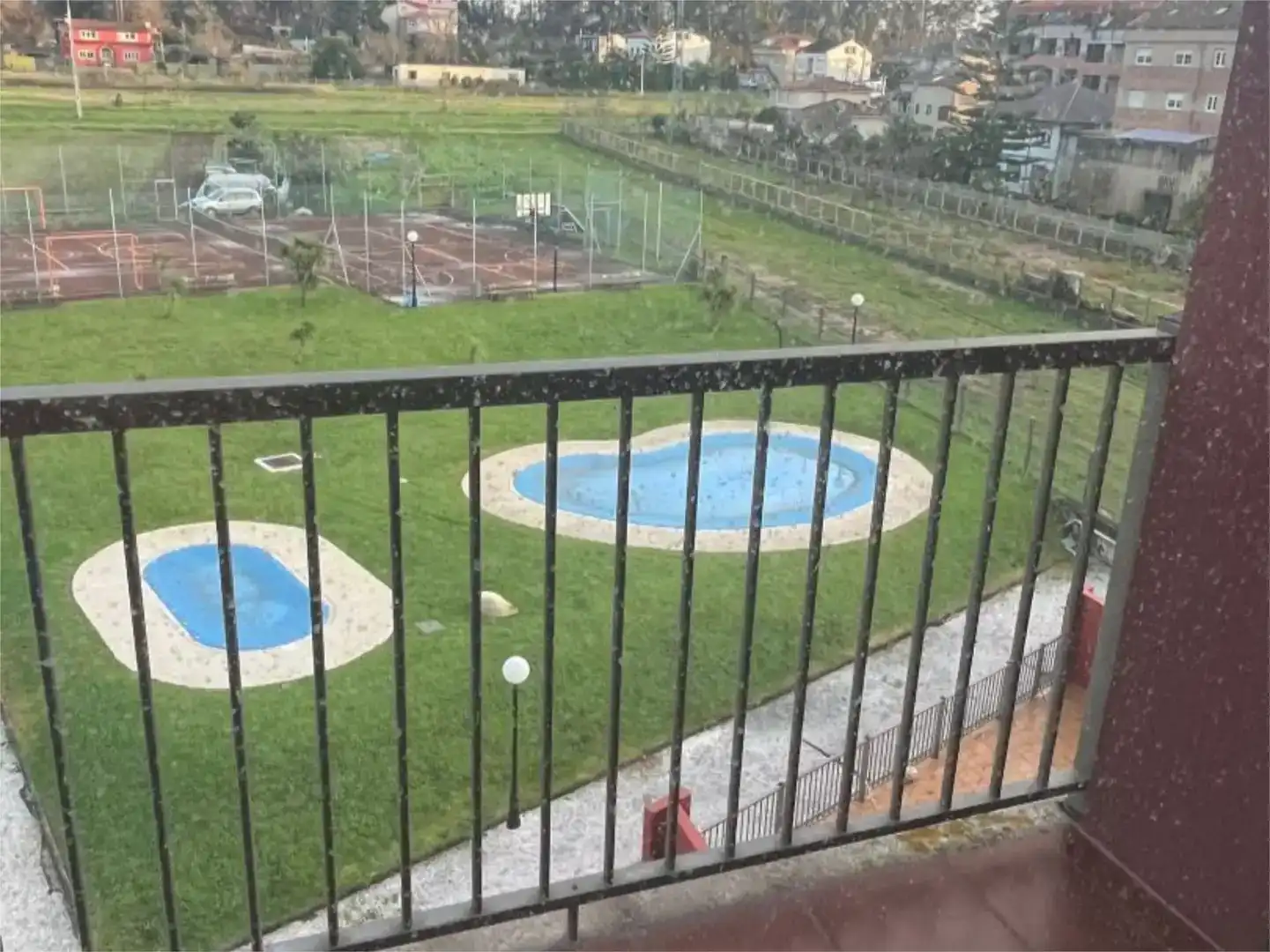 Piscina de Pis en venda en Boiro amb Jardí privat, Parquet i Traster