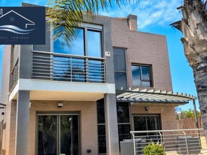 Vista exterior de Casa o xalet en venda en Mutxamel amb Aire condicionat, Calefacció i Jardí privat