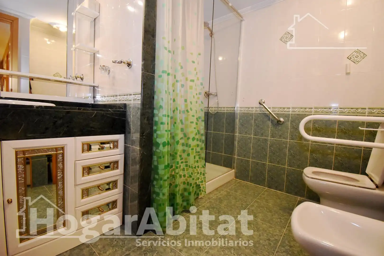 Bathroom of Flat for sale in Castellón de la Plana / Castelló de la Plana  with Heating, Storage room and Balcony